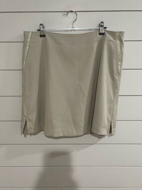 Lady Hagen Cream Athletic Golf Skort with Front Slits